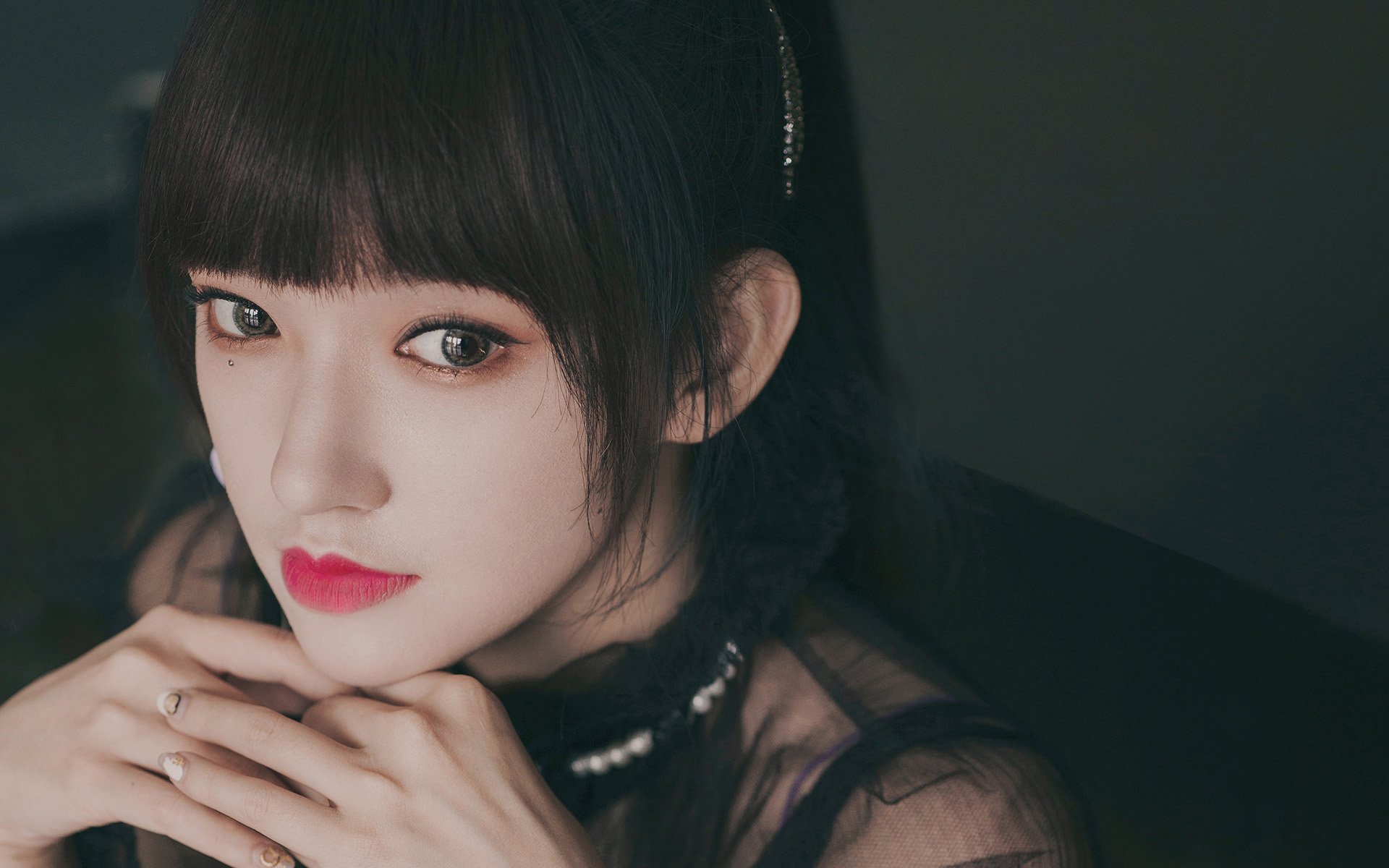 开云体育全站-冬季滑冰灯光秀，冰上运动与艺术完美融合，冬季滑冰场广告词